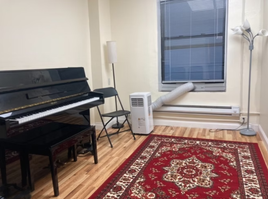 4thFL/Studio 5 - 15' X 12' - $21/hr